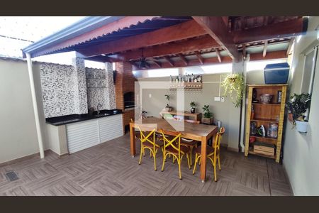 Casa de condomínio à venda com 83m², 3 quartos e 2 vagas Casa de condomínio à venda com 83m², 3 quartos e 2 vagasChurrasqueira - Quintal