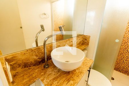 Apartamento à venda com 40m², 2 quartos e 1 vaga Apartamento à venda com 40m², 2 quartos e 1 vagaBanheiro