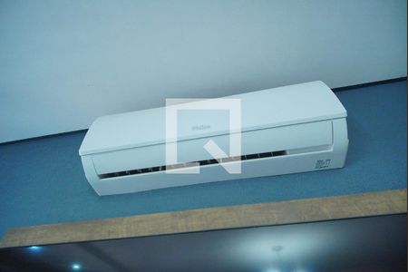 Sala de casa à venda com 3 quartos, 360m² em Jardim Itu, Porto Alegre