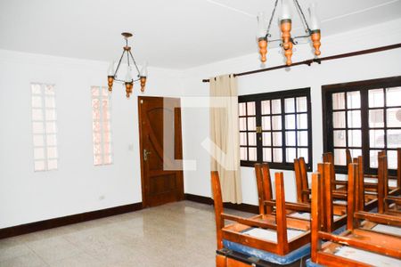 Sala de casa à venda com 6 quartos, 229m² em Santa Maria, Santo André