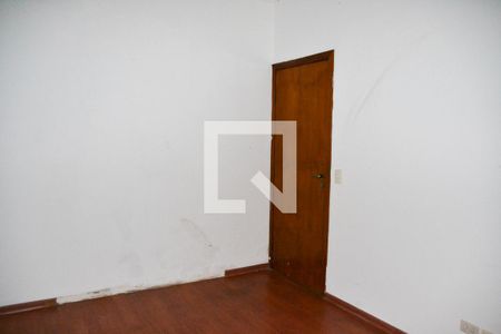 Quarto 1 de casa à venda com 6 quartos, 229m² em Santa Maria, Santo André