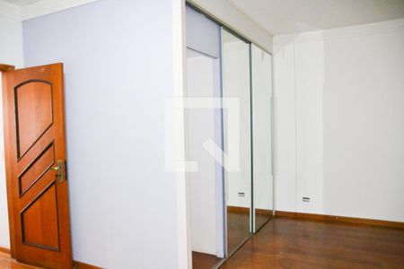 Casa à venda com 229m², 6 quartos e 3 vagasQuarto 6