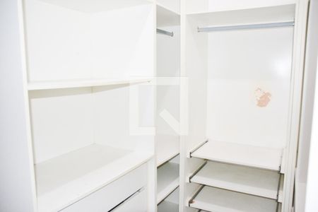 Casa à venda com 229m², 6 quartos e 3 vagasQuarto 6