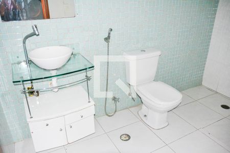 Casa à venda com 229m², 6 quartos e 3 vagasBanheiro 4