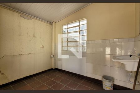 Casa à venda com 168m², 3 quartos e 1 vagaLavanderia