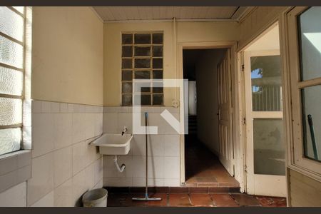 Casa à venda com 168m², 3 quartos e 1 vagaLavanderia