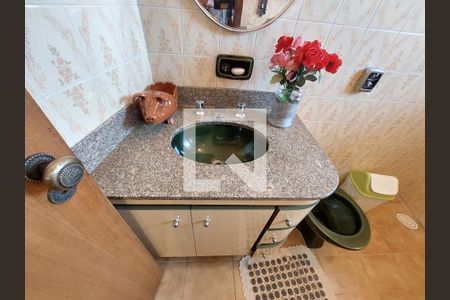 Casa para alugar com 437m², 2 quartos e 3 vagasBanheiro