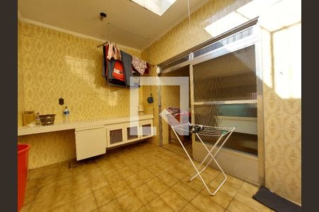 Casa para alugar com 437m², 2 quartos e 3 vagasQuintal