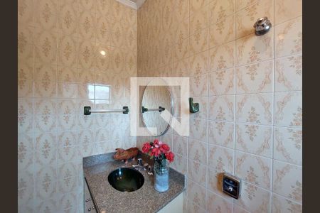 Casa para alugar com 437m², 2 quartos e 3 vagasBanheiro