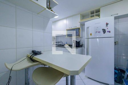 Apartamento para alugar com 105m², 3 quartos e 2 vagas Apartamento para alugar com 105m², 3 quartos e 2 vagasCozinha