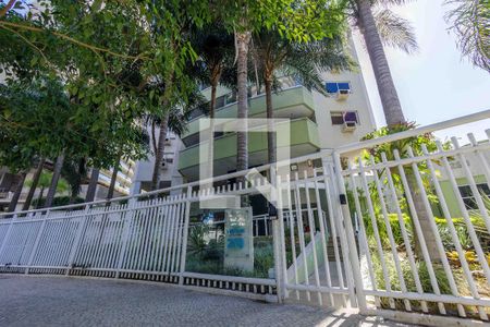 Apartamento para alugar com 105m², 3 quartos e 2 vagas Apartamento para alugar com 105m², 3 quartos e 2 vagasFachada