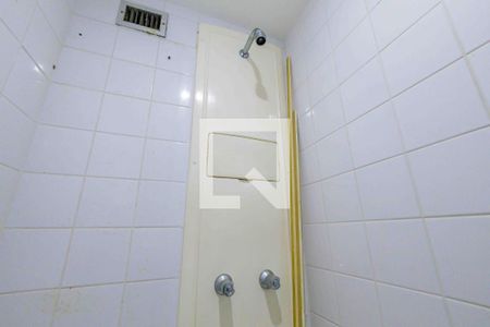 Apartamento para alugar com 105m², 3 quartos e 2 vagas Apartamento para alugar com 105m², 3 quartos e 2 vagasBanheiro do Closet