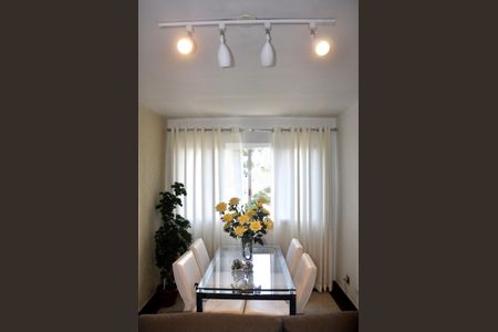 Apartamento à venda com 76m², 3 quartos e 1 vaga Apartamento à venda com 76m², 3 quartos e 1 vagaSala de Jantar