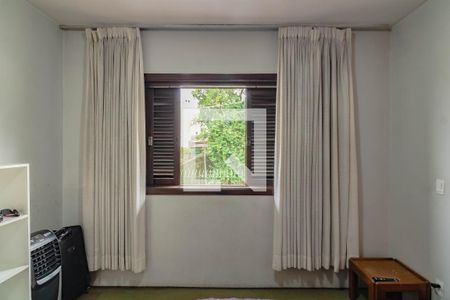 Casa à venda com 330m², 3 quartos e 4 vagas Casa à venda com 330m², 3 quartos e 4 vagasQuarto