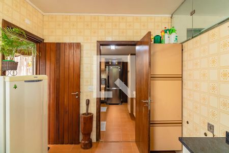 Casa à venda com 330m², 3 quartos e 4 vagas Casa à venda com 330m², 3 quartos e 4 vagasCozinha