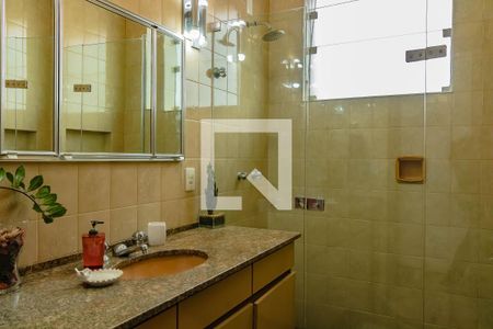 Casa à venda com 330m², 3 quartos e 4 vagas Casa à venda com 330m², 3 quartos e 4 vagasBanheiro