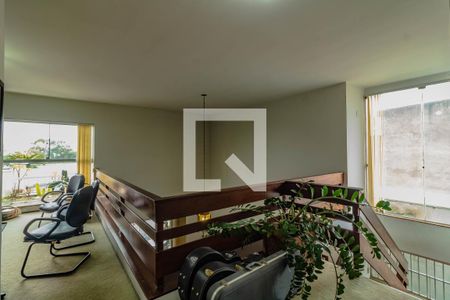 Casa à venda com 330m², 3 quartos e 4 vagas Casa à venda com 330m², 3 quartos e 4 vagasHall