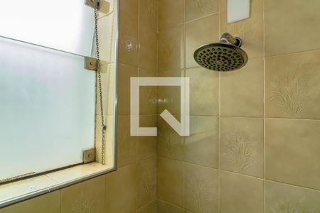 Casa à venda com 330m², 3 quartos e 4 vagas Casa à venda com 330m², 3 quartos e 4 vagasBanheiro Quarto