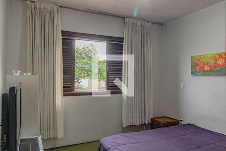 Casa à venda com 330m², 3 quartos e 4 vagas Casa à venda com 330m², 3 quartos e 4 vagasQuarto