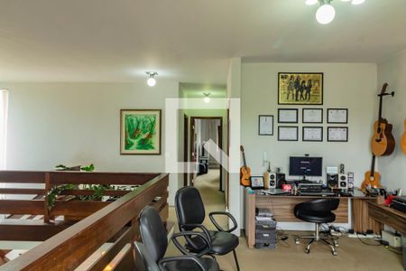 Casa à venda com 330m², 3 quartos e 4 vagas Casa à venda com 330m², 3 quartos e 4 vagasHall