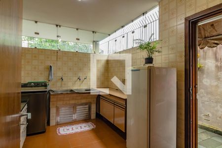 Casa à venda com 330m², 3 quartos e 4 vagas Casa à venda com 330m², 3 quartos e 4 vagasCozinha