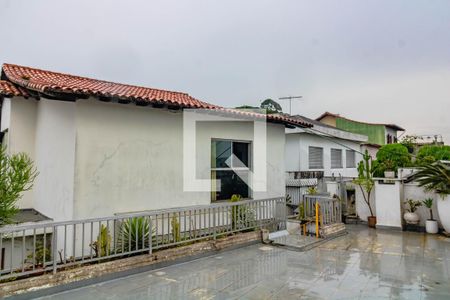 Casa à venda com 330m², 3 quartos e 4 vagas Casa à venda com 330m², 3 quartos e 4 vagasÁrea comum