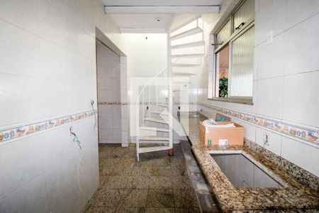 Cozinha de apartamento para alugar com 2 quartos, 188m² em Barroca, Belo Horizonte