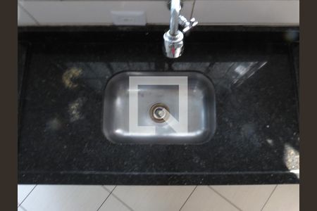 Sala/Cozinha - Pia de casa para alugar com 1 quarto, 40m² em Parque Sao Luis, São Paulo