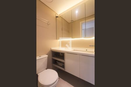 Banheiro suíte de apartamento à venda com 2 quartos, 78m² em Jardim Sabará, Porto Alegre