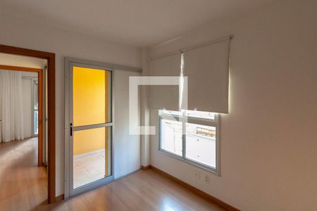 Quarto 1 de apartamento para alugar com 3 quartos, 110m² em Cruzeiro, Belo Horizonte