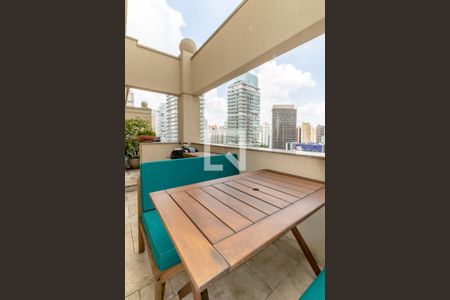 Terraço de apartamento à venda com 2 quartos, 72m² em Vila Nova Conceição, São Paulo