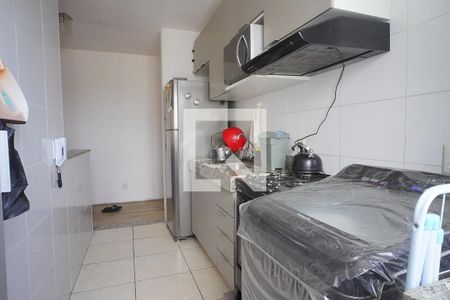 Cozinha de apartamento à venda com 2 quartos, 48m² em Costa E Silva, Porto Alegre
