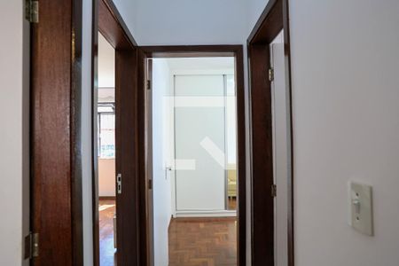 Corredor de apartamento para alugar com 3 quartos, 130m² em Cidade Nova, Belo Horizonte