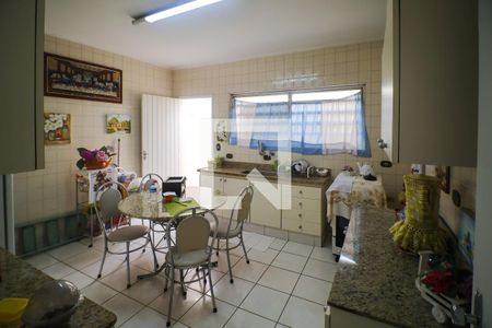 Casa à venda com 163m², 3 quartos e 4 vagasCozinha