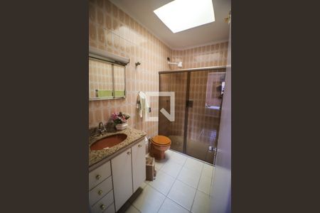 Casa à venda com 163m², 3 quartos e 4 vagasSuíte