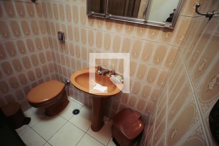 Casa à venda com 163m², 3 quartos e 4 vagasBanheiro Social