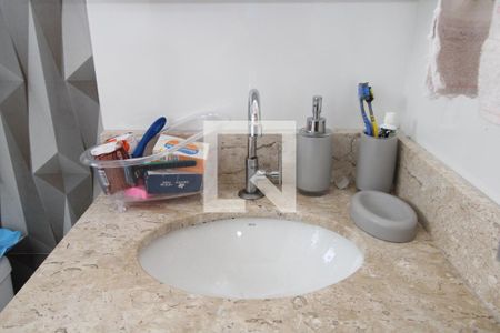 Casa de condomínio à venda com 87m², 2 quartos e 1 vagaBanheiro da Suíte 2