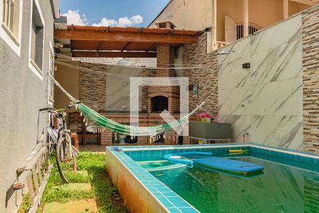 Casa à venda com 172m², 3 quartos e 2 vagasÁrea Externa