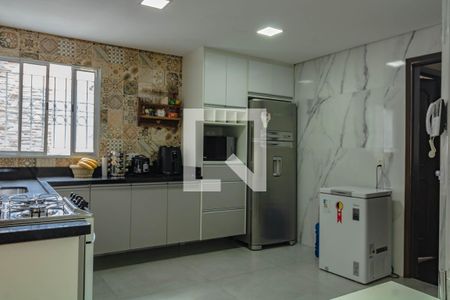 Casa à venda com 172m², 3 quartos e 2 vagasCozinha