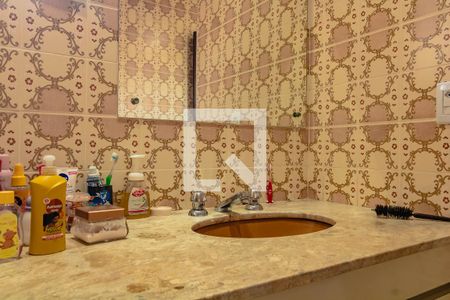 Casa à venda com 172m², 3 quartos e 2 vagasBanheiro 1