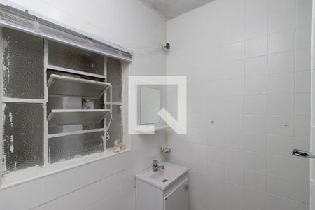 Banheiro 1 de casa à venda com 5 quartos, 270m² em Vila Nivi, São Paulo