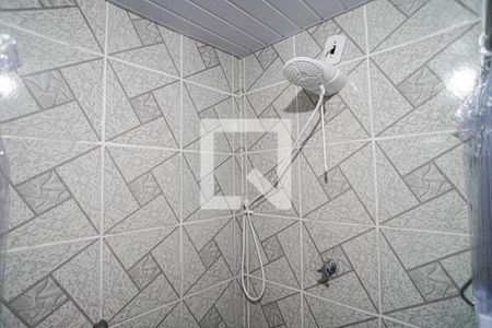 Banheiro de kitnet/studio para alugar com 1 quarto, 46m² em Piratininga, Niterói