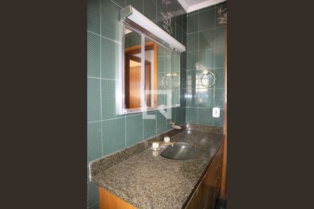 Casa à venda com 240m², 3 quartos e 3 vagasLavabo