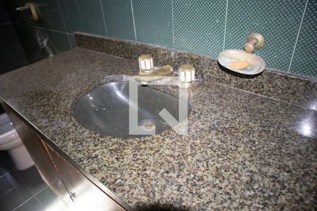 Casa à venda com 240m², 3 quartos e 3 vagasLavabo