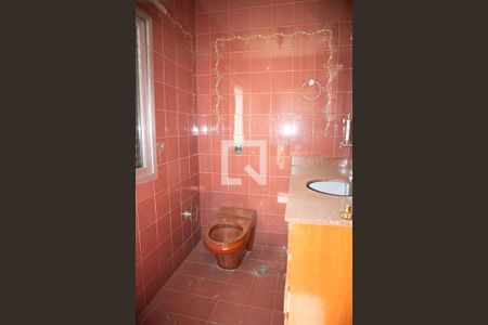 Casa à venda com 240m², 3 quartos e 3 vagasBanheiro do Quarto 2