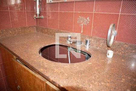 Casa à venda com 240m², 3 quartos e 3 vagasBanheiro do Quarto 2