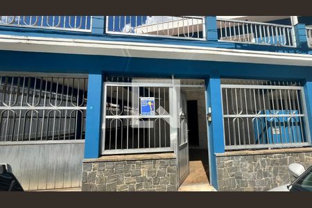 Casa à venda com 240m², 3 quartos e 3 vagasFachada