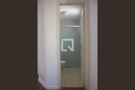 Apartamento para alugar com 76m², 2 quartos e 1 vaga Apartamento para alugar com 76m², 2 quartos e 1 vagaBanheiro da Suíte