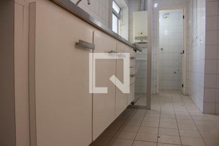 Apartamento para alugar com 76m², 2 quartos e 1 vaga Apartamento para alugar com 76m², 2 quartos e 1 vagaCozinha - Armários