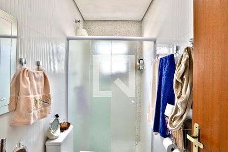 Casa à venda com 170m², 4 quartos e 2 vagasBanheiro 2